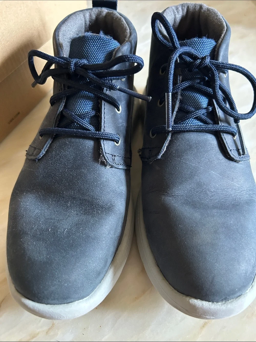 Uggs Kids Boys Canoe Mid-Top Waterproof Indigo Blue Leather Chukka Boots Size 13